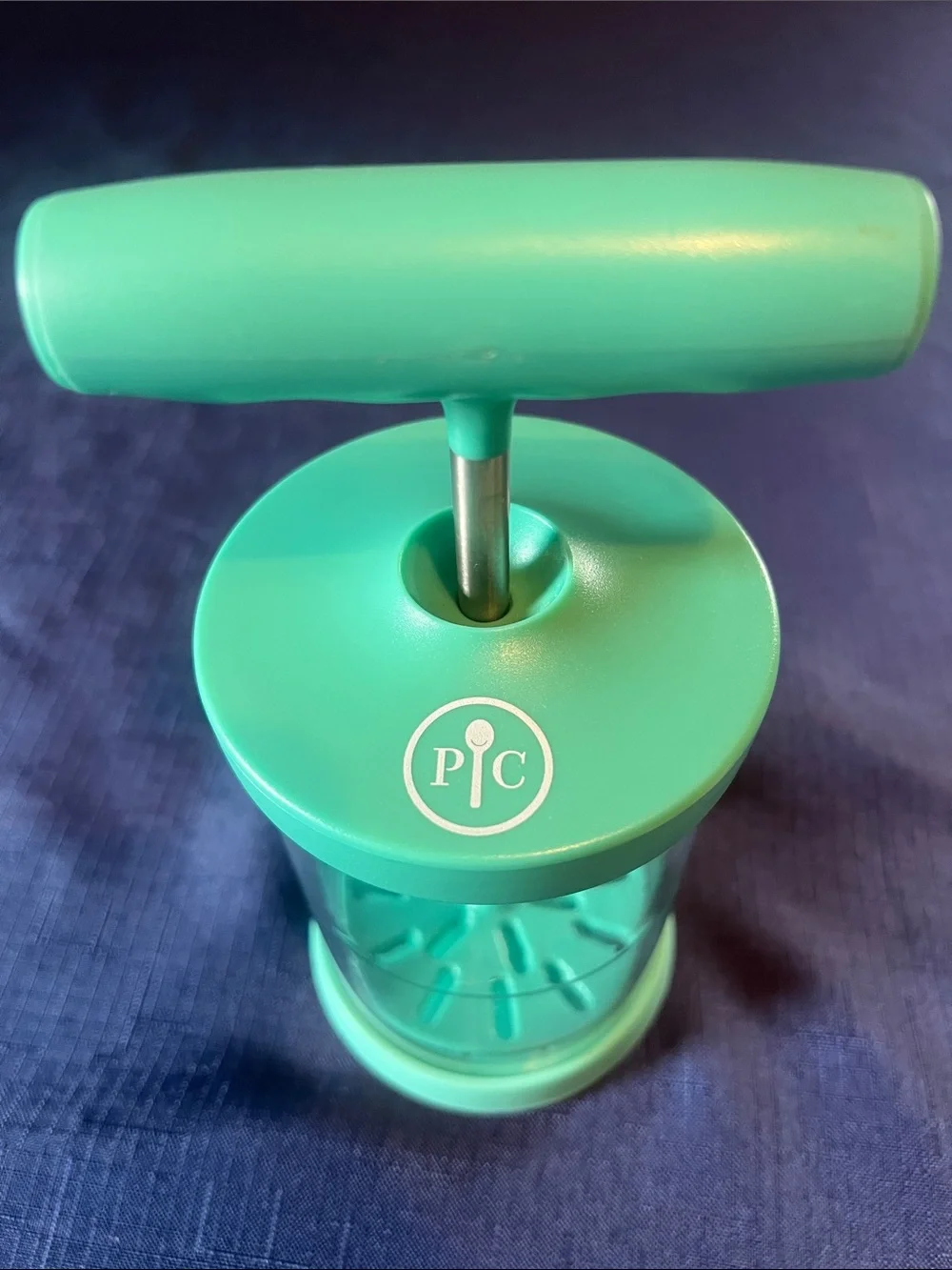 Pampered Chef Teal Hand Press Chopper